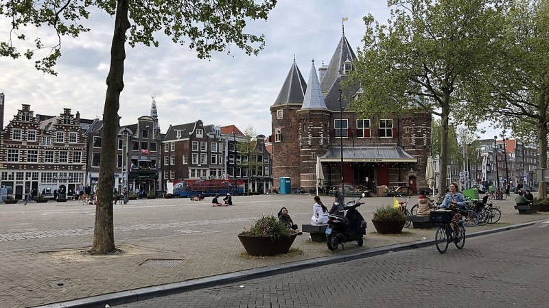 Amsterdamer Nieuwmarkt Square