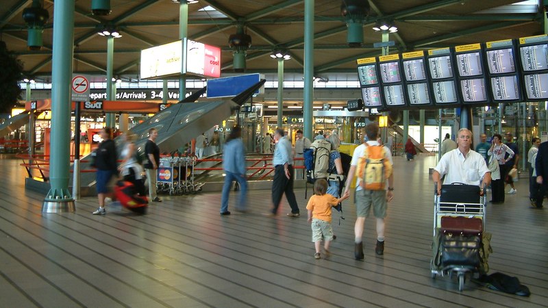 Amsterdam Airport Terminal Interior 800 